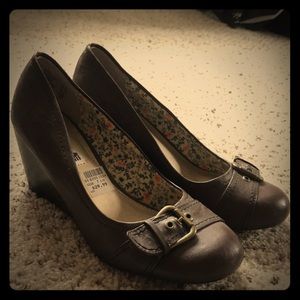 American Eagle wedges